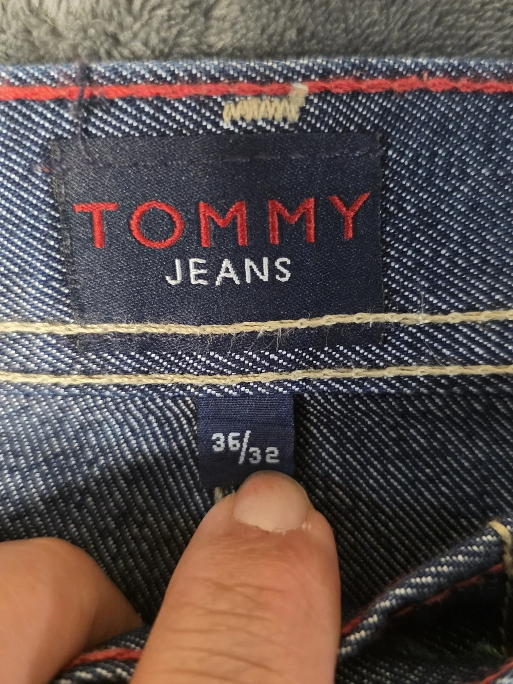 Tommy Hilfiger Denim Jeans Made In USA 36/32 Red Stitch Red Brand Tag